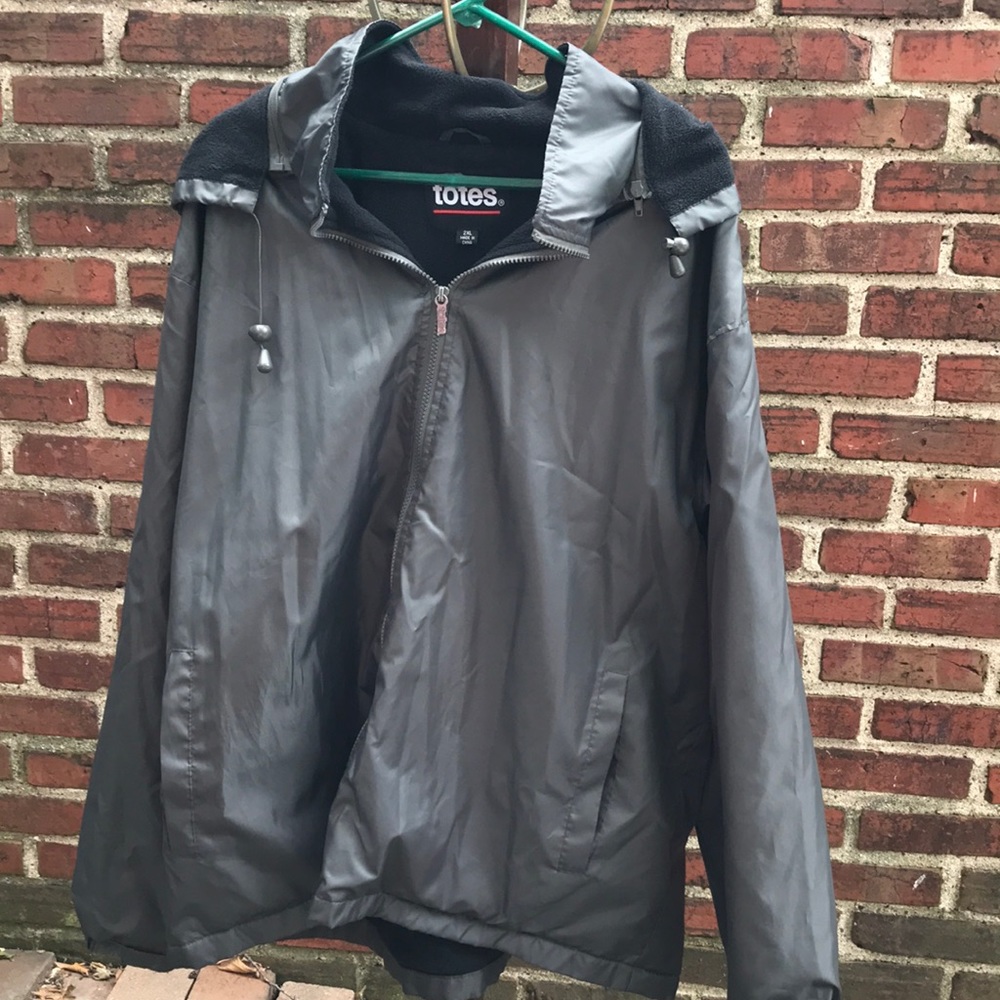 Men’s Charcoal 2XL Lined Windbreaker from totes